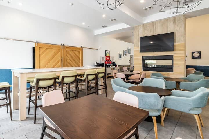 Breakfast area
